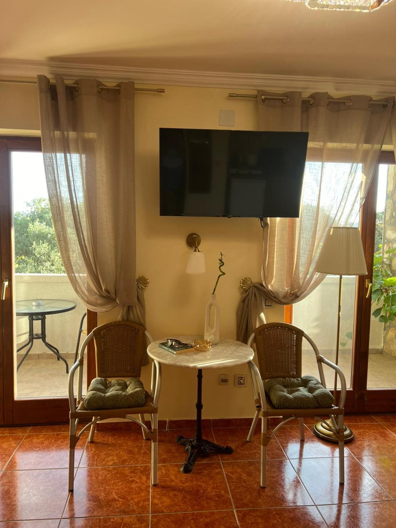 M Apartment Bečići